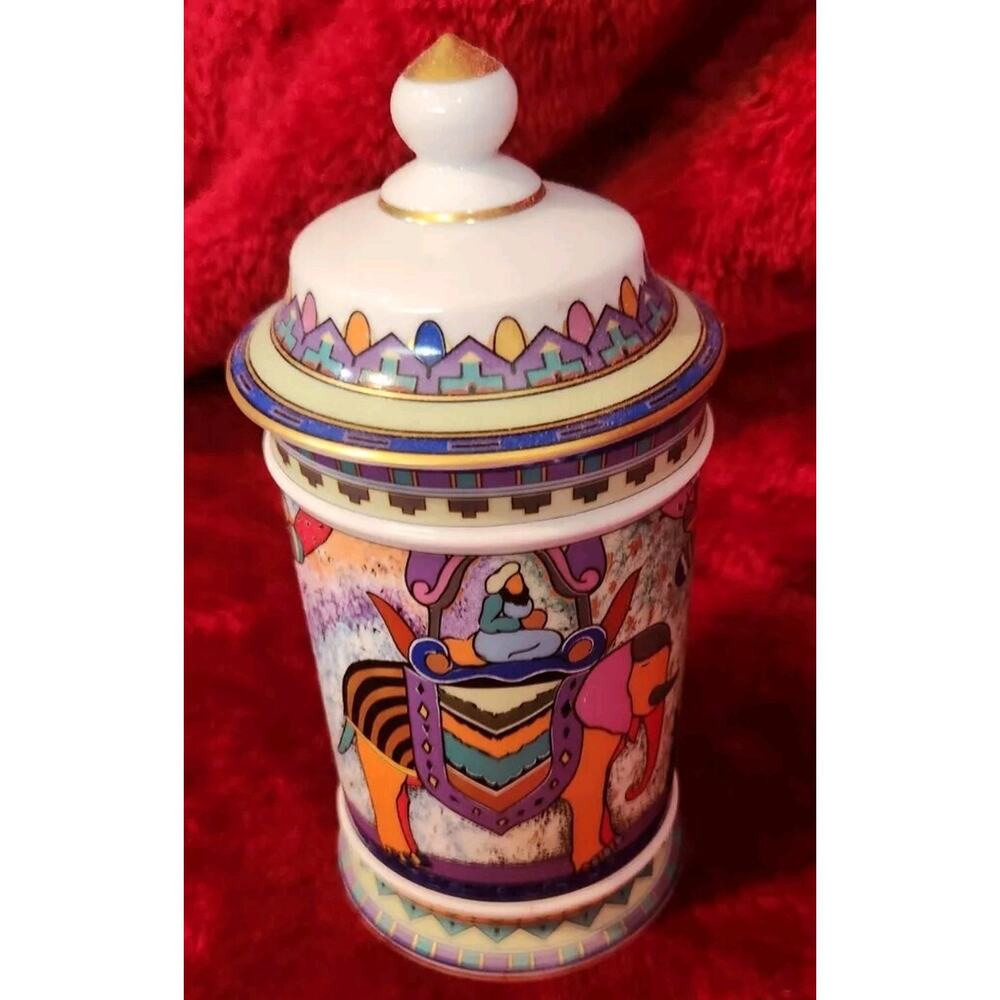 Kaiser Jar With Lid From West Germany Elephants